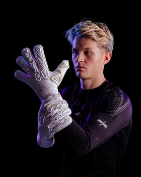 A person showing the back Hand of the kaliaaer PWRpro GK gloves