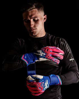 Strapping up goalkeeper gloves