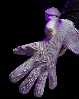 The backhand of the kaliaaer PWRpro Goalkeeper gloves