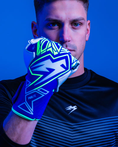 Kaliaaer Neo Goalkeeper Gloves with clenched fist
